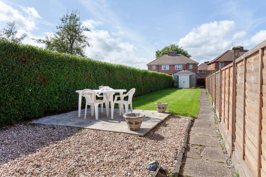 Silver Stag Properties, Charming 2 Bedroom House Leicester Exterior photo